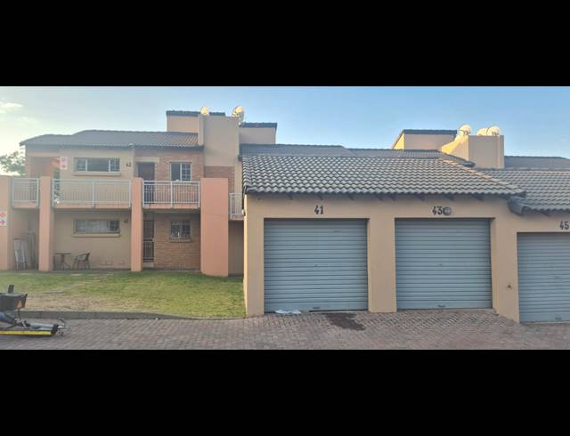 2 BEDROOM APARTMENT FOR SALE IN NOORDWYK